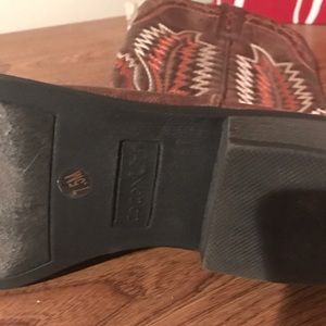 Vinatge Coconuts Cowboy Boots!